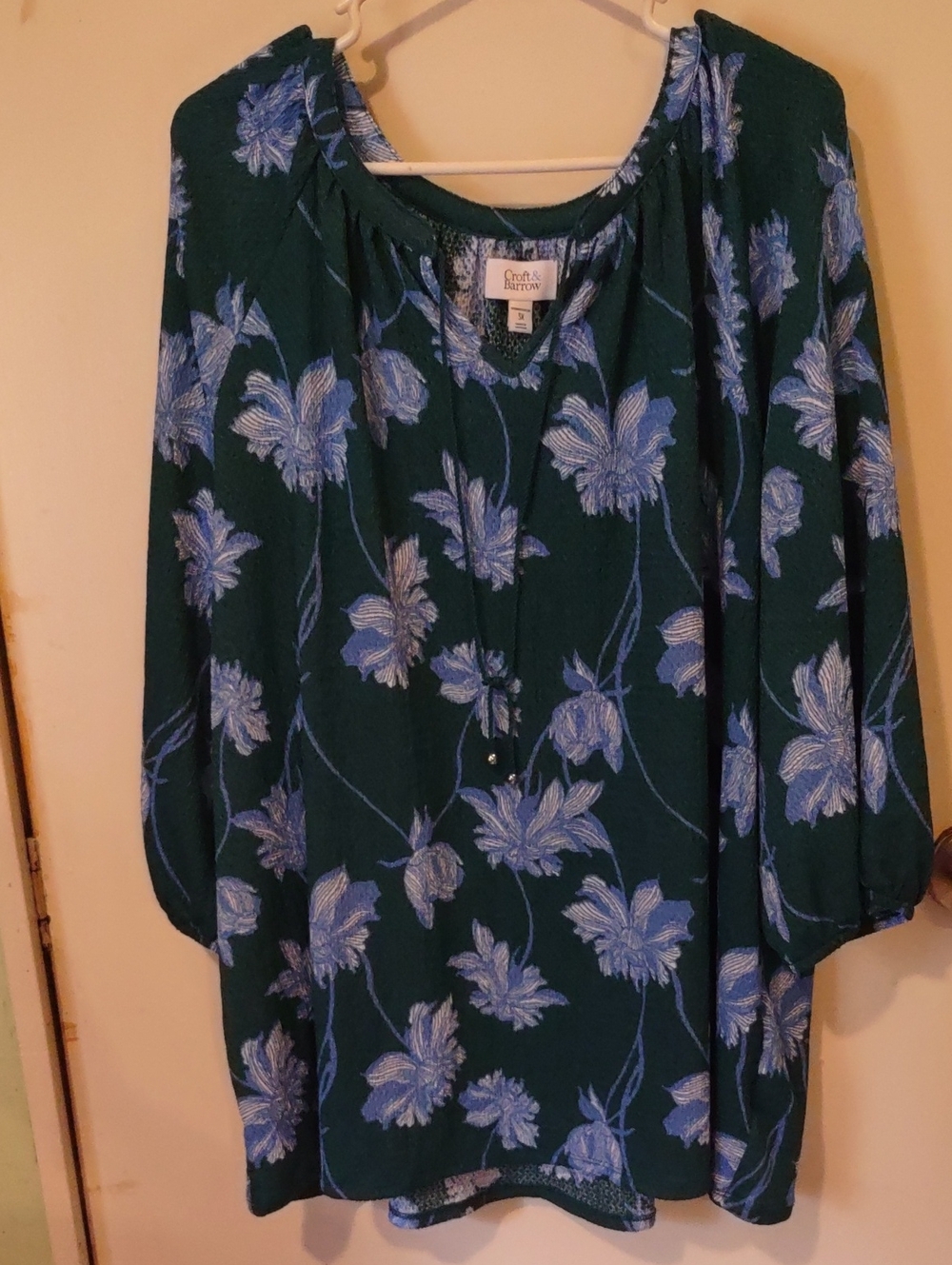 croft & barrow Emerald Tunic with Light Blue Floral Print 3x